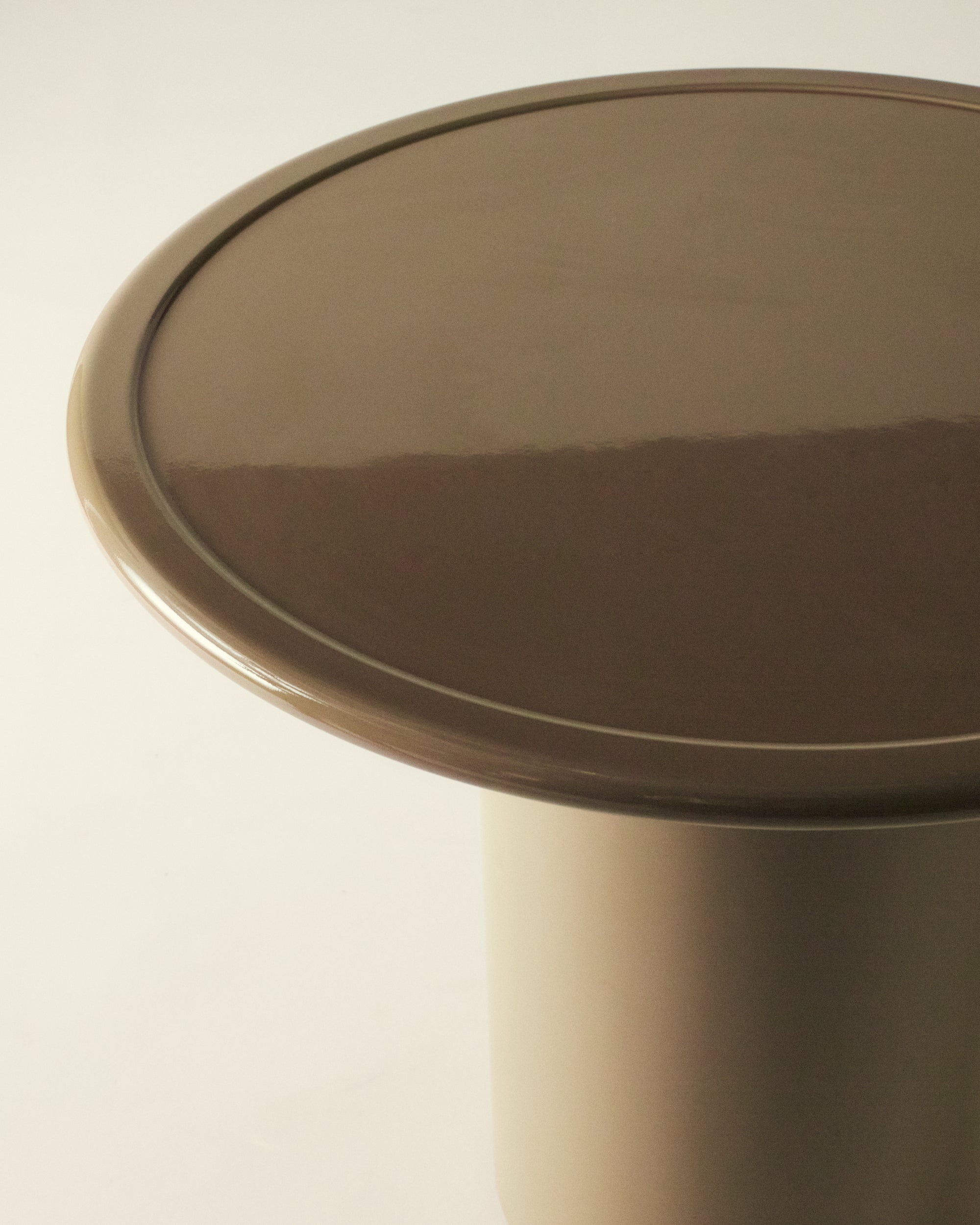 Thames Table in Mushroom